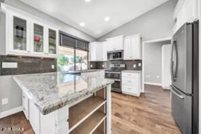 18764 N 89th Lane, Peoria, AZ 85382 - Photo 3