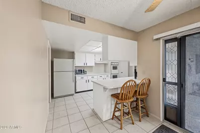 10208 W Kingswood Circle, Sun City, AZ 85351 - Photo 7