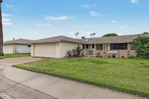 10208 W Kingswood Cir, Sun City, AZ 85351 - Photo 3