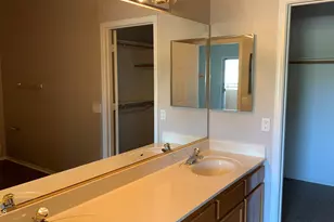 10410 N Cave Creek Rd, Phoenix, AZ 85020 - Photo 21