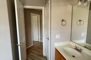 10410 N Cave Creek Rd, Phoenix, AZ 85020 - Photo 25