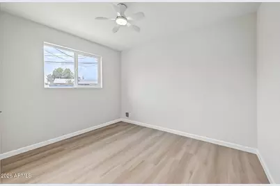 4332 W Crittenden Lane, Phoenix, AZ 85031 - Photo 17