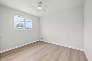 4332 W Crittenden Ln, Phoenix, AZ 85031 - Photo 17