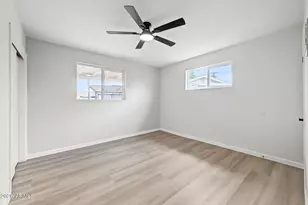 4332 W Crittenden Ln, Phoenix, AZ 85031 - Photo 11