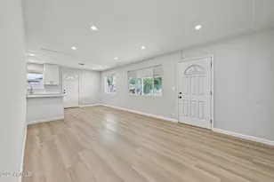 4332 W Crittenden Ln, Phoenix, AZ 85031 - Photo 5