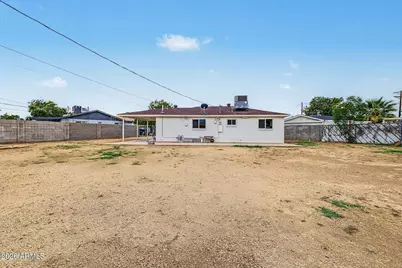 4332 W Crittenden Lane, Phoenix, AZ 85031 - Photo 21