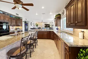 5866 W Del Lago Cir, Glendale, AZ 85308 - Photo 7