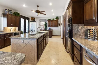 5866 W Del Lago Circle, Glendale, AZ 85308 - Photo 13