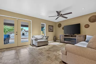 9164 W Paradise Lane, Peoria, AZ 85382 - Photo 15