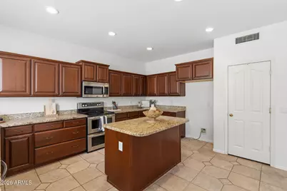 6738 W Wahalla Lane, Glendale, AZ 85308 - Photo 17