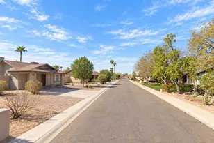 815 W Bluefield Ave, Phoenix, AZ 85023 - Photo 27