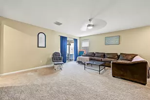 732 W Jardin Dr, Casa Grande, AZ 85122 - Photo 3