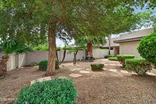 9493 E Jenan Dr, Scottsdale, AZ 85260 - Photo 25