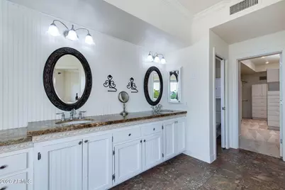 3129 E San Juan Avenue, Phoenix, AZ 85016 - Photo 13
