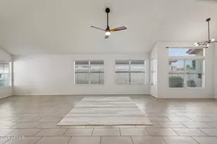 3219 E Wildwood Dr, Phoenix, AZ 85048 - Photo 9