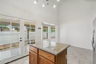 3219 E Wildwood Dr, Phoenix, AZ 85048 - Photo 15