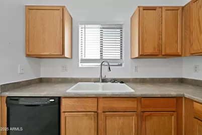 605 W Latona Road, Phoenix, AZ 85041 - Photo 13