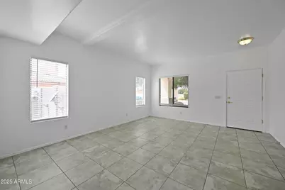 605 W Latona Road, Phoenix, AZ 85041 - Photo 3