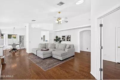 909 S Scallop Drive, Gilbert, AZ 85233 - Photo 5