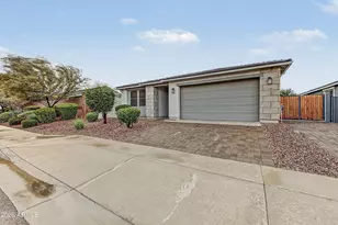 13138 W Crestvale Dr, Peoria, AZ 85383 - Photo 3