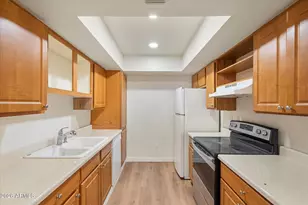 3810 N Maryvale Pkwy, Phoenix, AZ 85031 - Photo 7