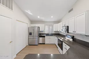 4315 E Glenhaven Dr, Phoenix, AZ 85048 - Photo 11