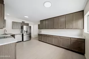 4143 W Cheery Lynn Rd, Phoenix, AZ 85019 - Photo 19
