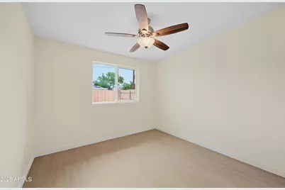 4143 W Cheery Lynn Road, Phoenix, AZ 85019 - Photo 13
