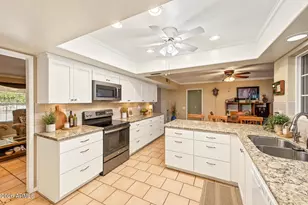 19438 N Sombrero Cir, Sun City, AZ 85373 - Photo 5
