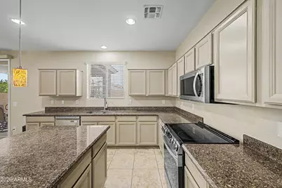 2328 W Melody Drive, Phoenix, AZ 85041 - Photo 7