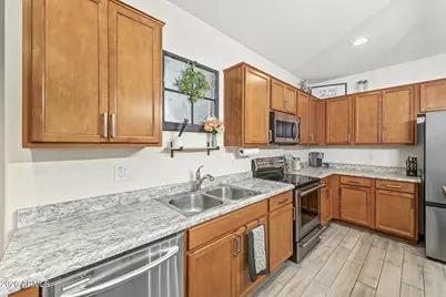 17530 W Villa Hermosa Lane, Surprise, AZ 85387 - Photo 7