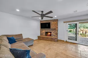 5905 E Beryl Ave, Paradise Valley, AZ 85253 - Photo 9