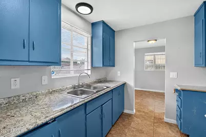 1032 N 27th Drive, Phoenix, AZ 85009 - Photo 5