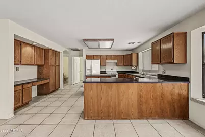 9802 W Rockwood Drive, Peoria, AZ 85382 - Photo 13