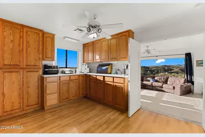 51008 N 295th Avenue, Wickenburg, AZ 85390 - Photo 17
