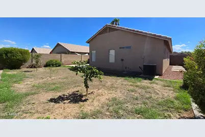 13344 W Desert Lane, Surprise, AZ 85374 - Photo 25