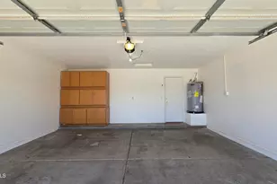 13344 W Desert Ln, Surprise, AZ 85374 - Photo 21