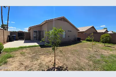 13344 W Desert Lane, Surprise, AZ 85374 - Photo 23