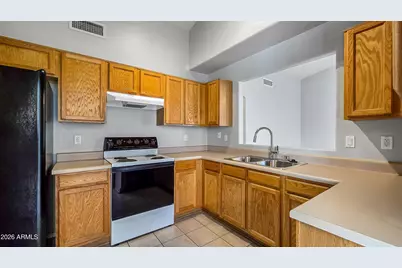 13344 W Desert Lane, Surprise, AZ 85374 - Photo 7