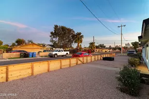 2444 E Willetta St, Phoenix, AZ 85008 - Photo 27