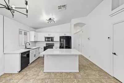 9017 W Avalon Drive, Phoenix, AZ 85037 - Photo 7