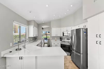 9425 W Taro Lane, Peoria, AZ 85382 - Photo 17