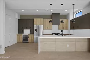377 E Windsor Ave, Phoenix, AZ 85004 - Photo 9