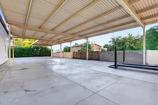 5211 E Windrose Dr, Scottsdale, AZ 85254 - Photo 15