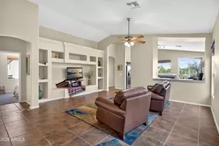 4423 E Smokehouse Trail, Cave Creek, AZ 85331 - Photo 3