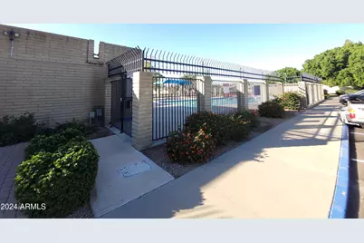13403 N 24th Lane, Phoenix, AZ 85029 - Photo 21