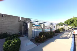 13403 N 24th Ln, Phoenix, AZ 85029 - Photo 21