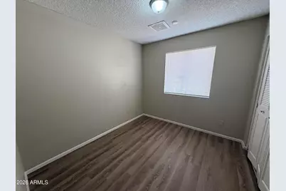 7556 W Turney Avenue, Phoenix, AZ 85033 - Photo 15