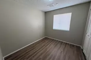 7556 W Turney Ave, Phoenix, AZ 85033 - Photo 15