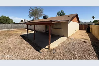 7556 W Turney Avenue, Phoenix, AZ 85033 - Photo 23